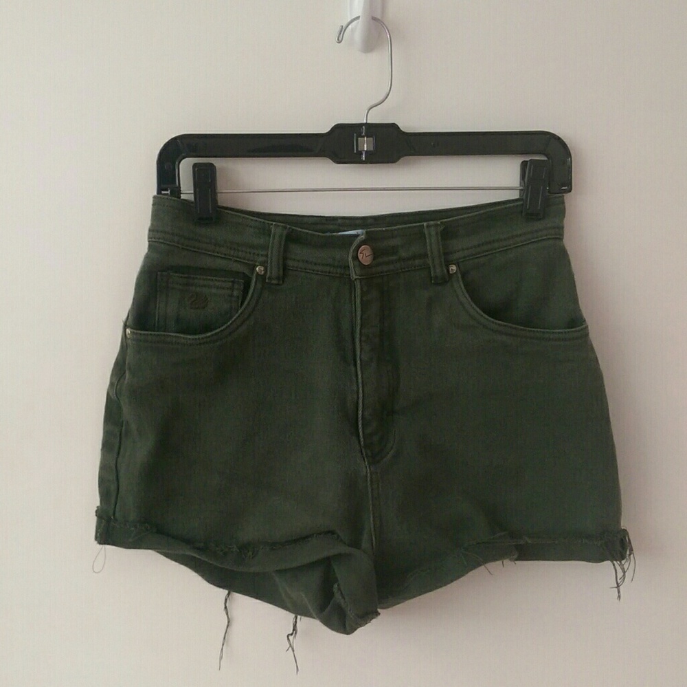 Vintage Dark Green High-Waisted Shorts